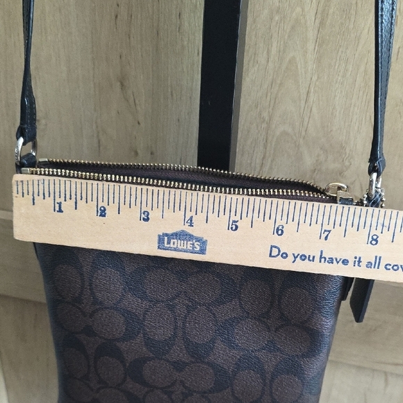 (J8) Coach Brown Messenger Bag with Structured Design Cross Body Design - Picture 15 of 15